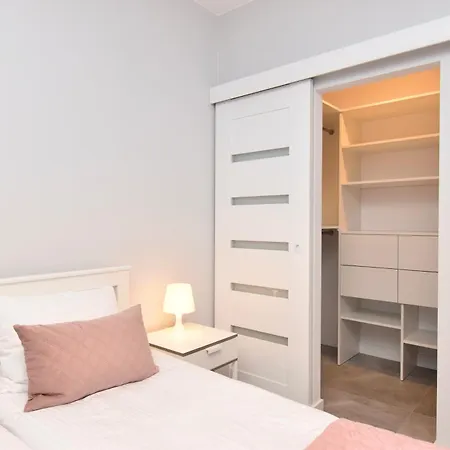 Totu Home Apartament Z Balkonem - Srodmiescie Gdynia *